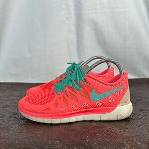 NIKE FREE RUN 5.0 SIZE(7)